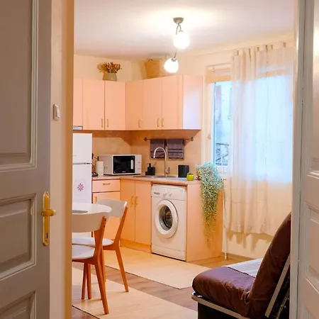 Dream Hill Nest-boho Vintage Hideaway