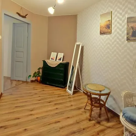 Dream Hill Nest-boho Vintage Hideaway